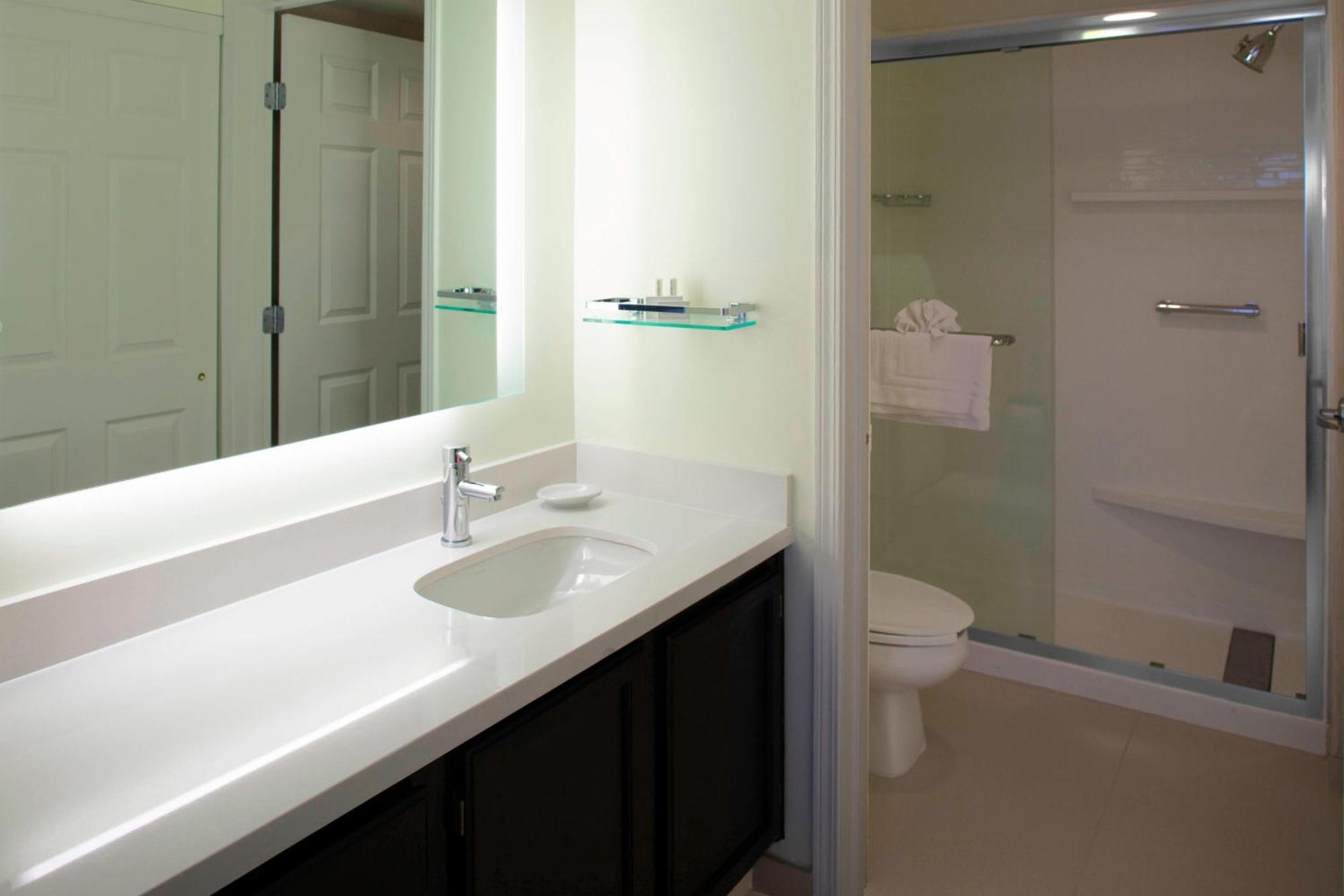 Residence Inn By Marriott Cleveland Beachwood Bagian luar foto