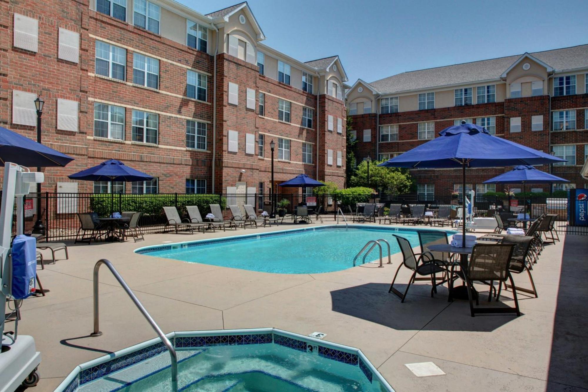 Residence Inn By Marriott Cleveland Beachwood Bagian luar foto
